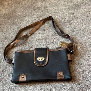 Gold Coast Black/Bronze Bag